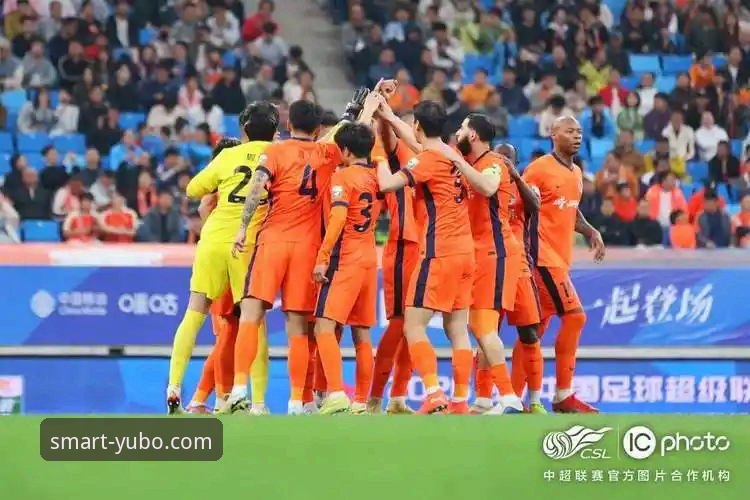 青岛海牛3-1击败上海海港：从比赛回看学到的足球战术实用技巧与必备知识